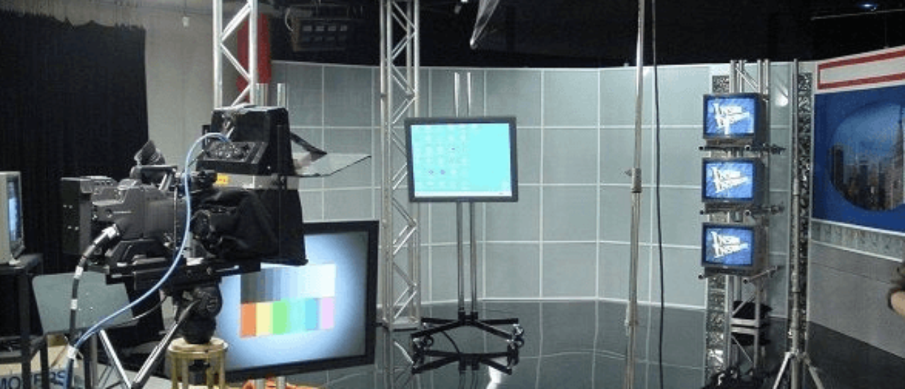 TV STUDIO FLOOR